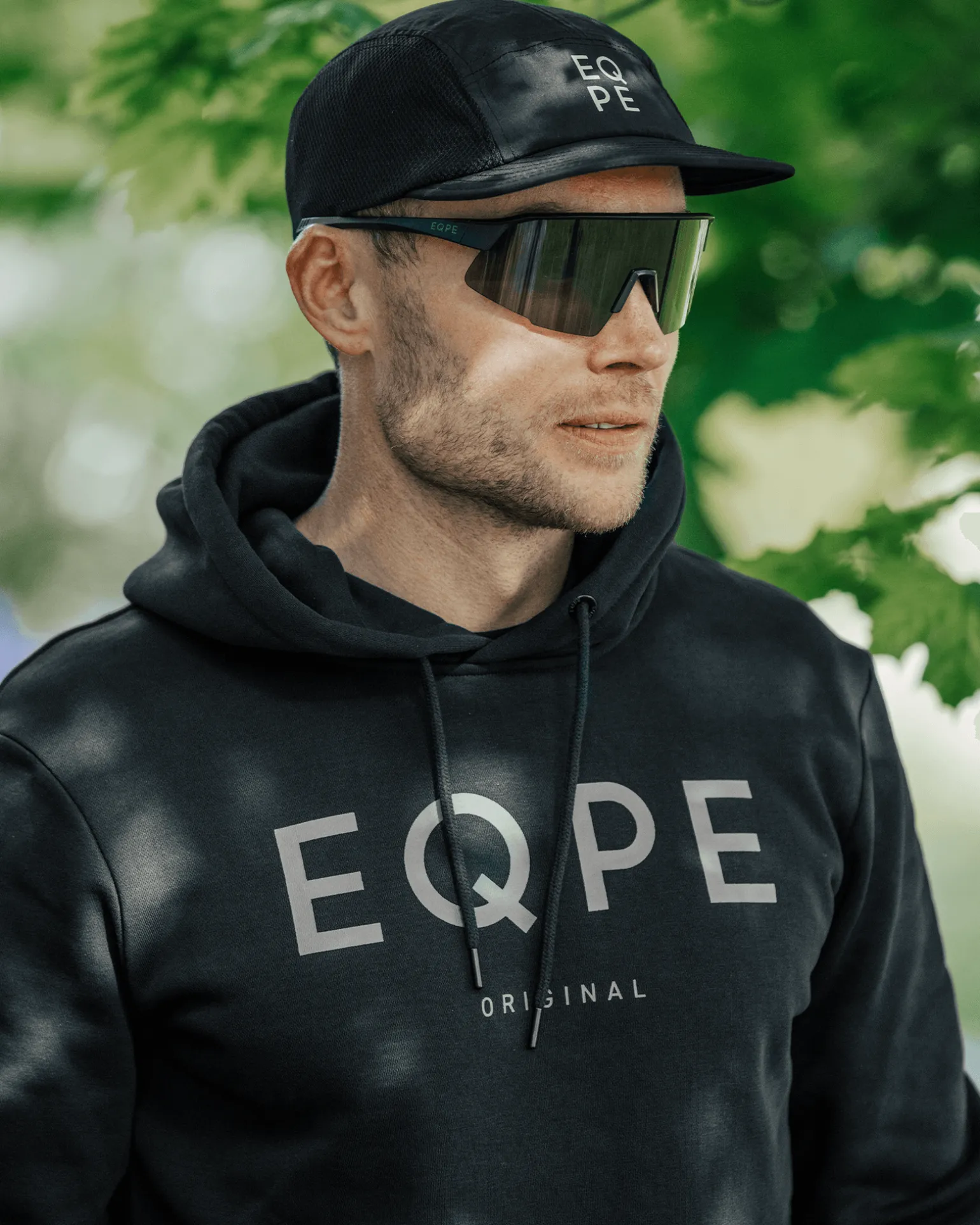 Slack Hood M Deep Black